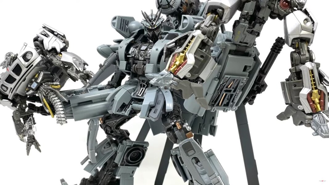 Transformers Movie Masterpiece MPM 13 Blackout In Hand Image  (3 of 75)